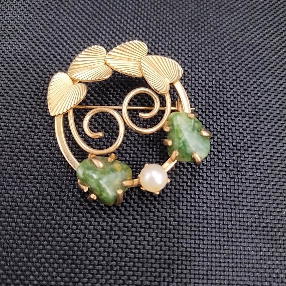 Vtg Gold Tone Jade Pearl Wreath Circle Brooch Pin & Screw-back Clip Earring Set - Picture 3 of 11